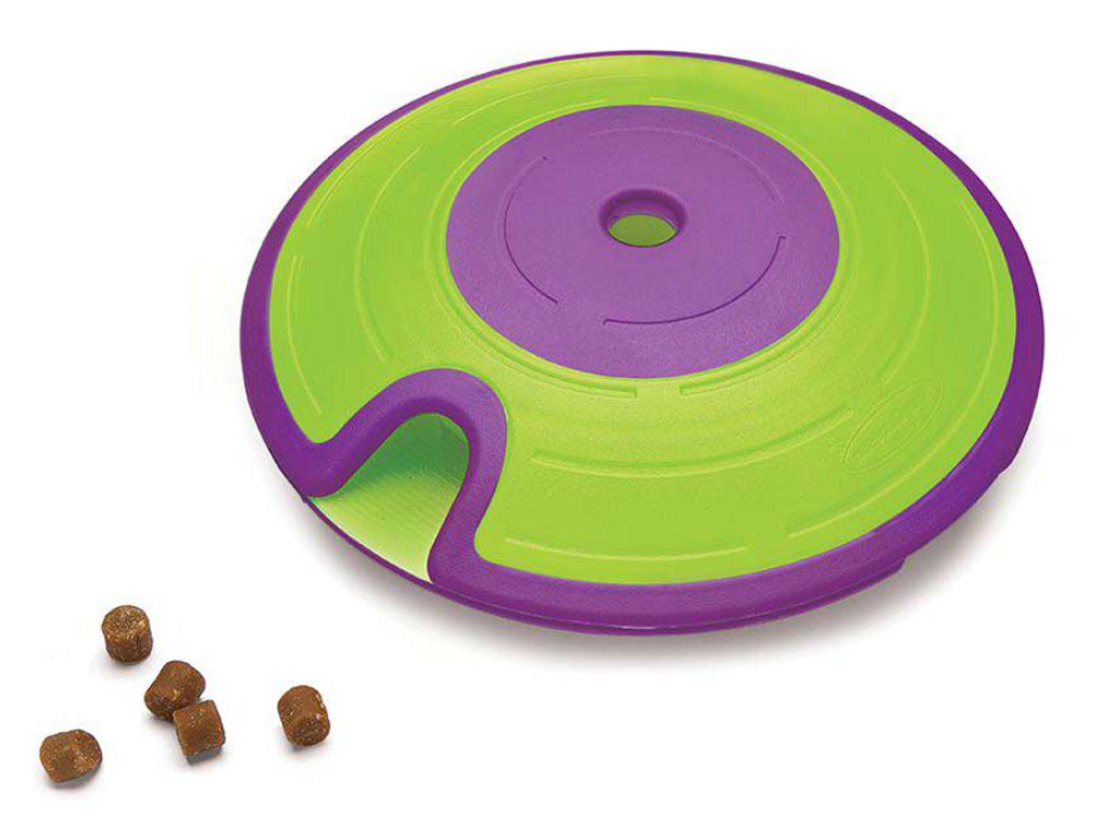 Dog treat maze plast