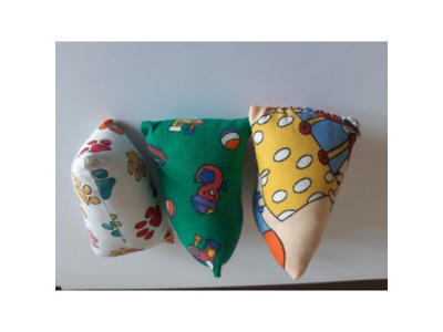 3 stk. " Sure sokker " med katteurt i. Ass. farver
